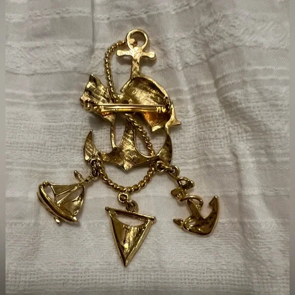 Elegant Gold, Blue and Red Anchor Brooch EUC - Picture 3 of 3